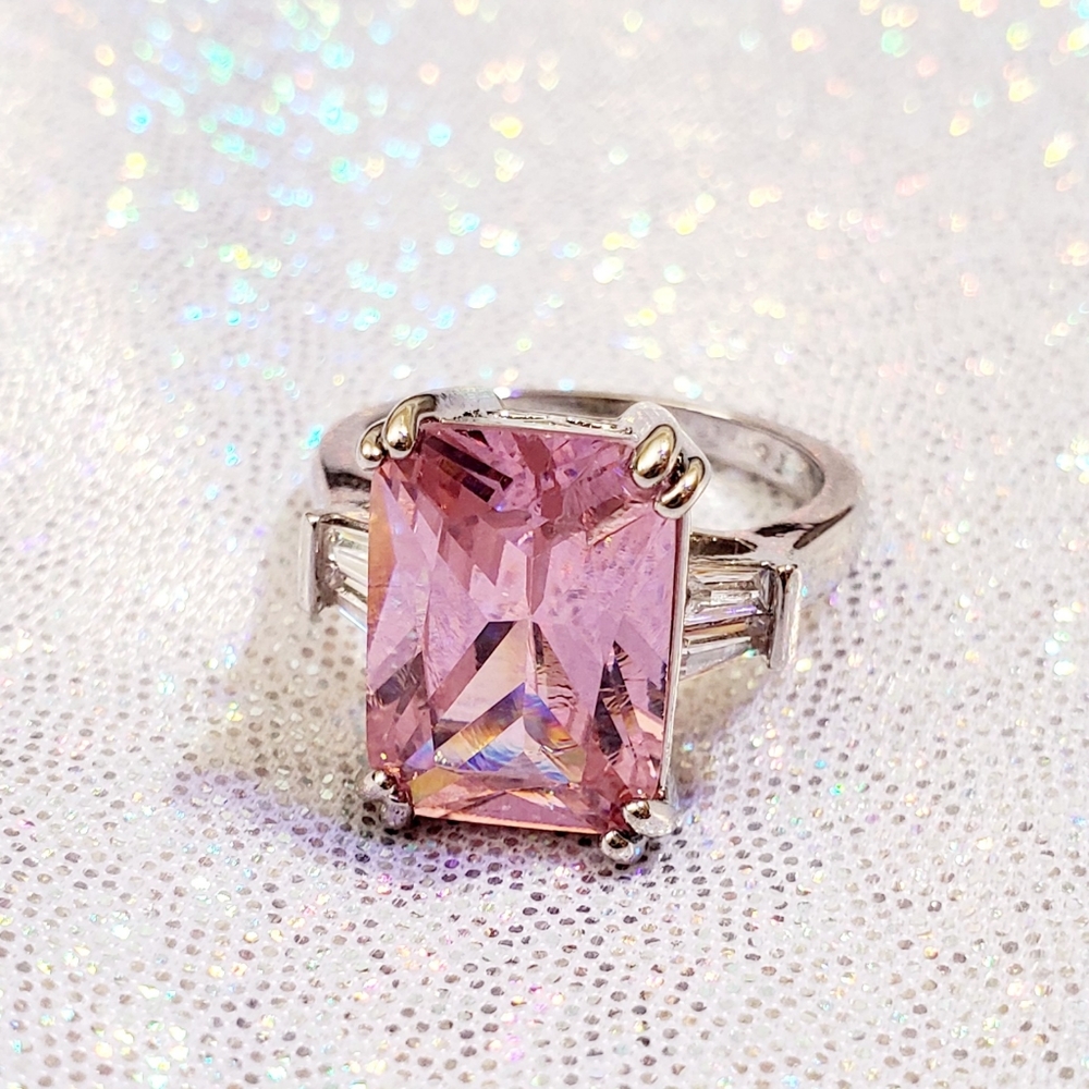 Size 6 925 Silver pink tourmaline ring
